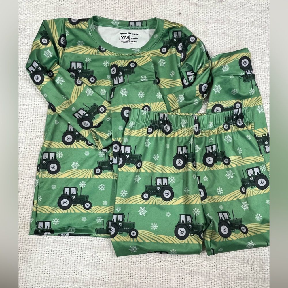 AMERICAN FARM CO ✨Green Tractor Print pajamas YM
